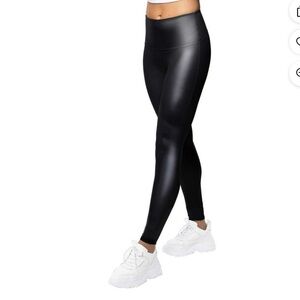 Jane and Bleecker Women's High Rise Soft Faux Leather Leggings-Black Sz Large